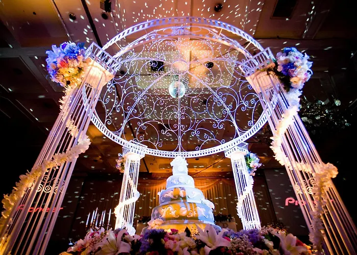 Centara Grand At Plaza Ladprao Hotel 5*