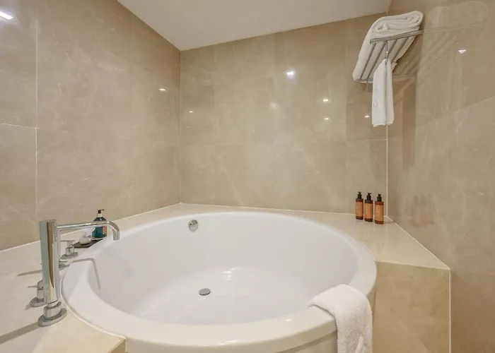 Centara Grand At Plaza Ladprao 5* Bangkok
